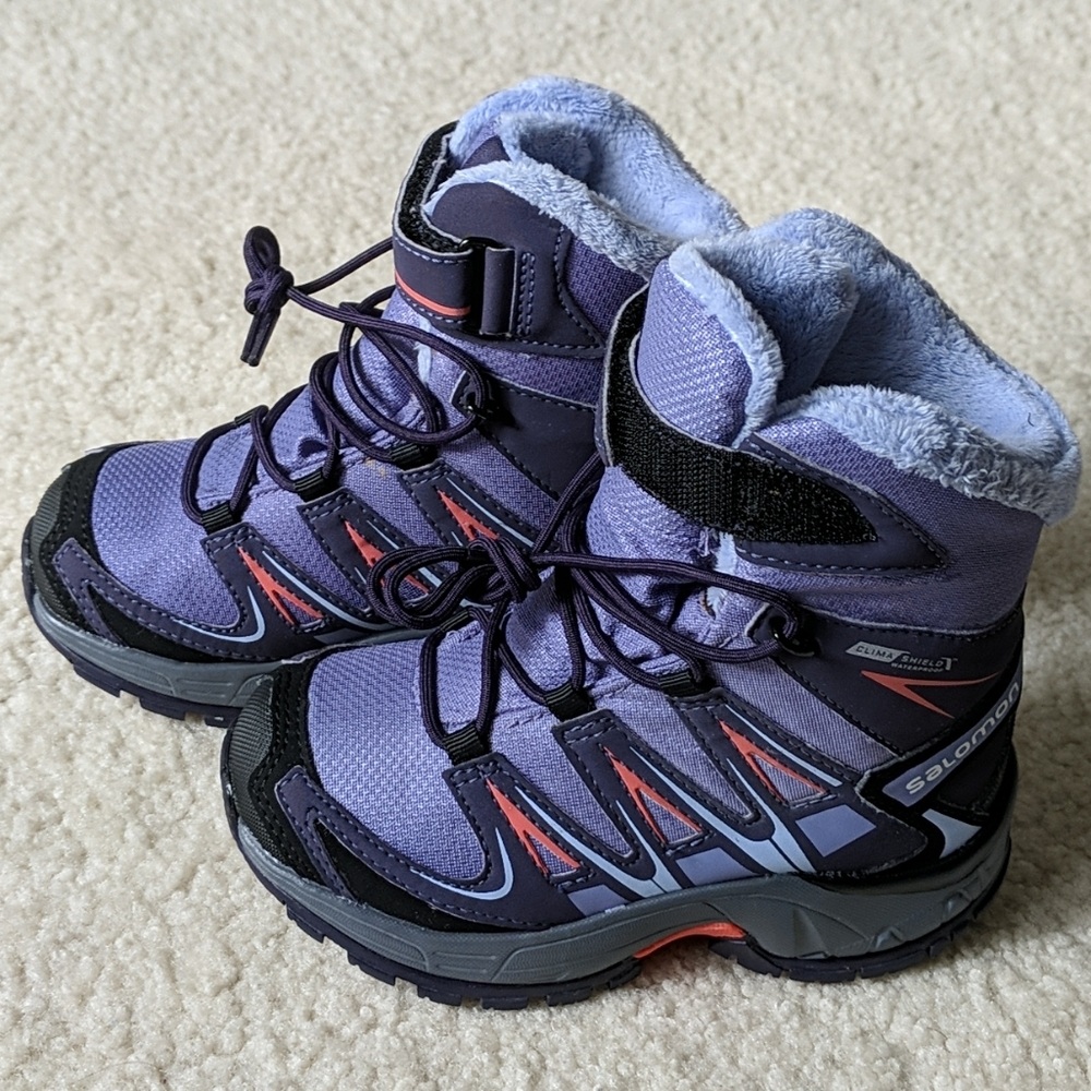 NWT Salomon Girls Winter Boots Size 9
